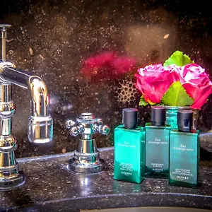 Canalside House - Luxury 4* Bruges