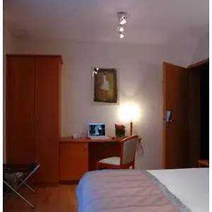 https://hotel-south-charleroi-airport.hotelsantwerp.net